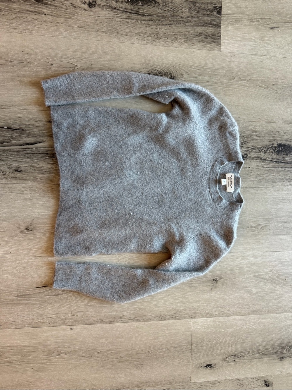 Cozy Heather Gray Crewneck Sweater cashmere now it’s a XS size
